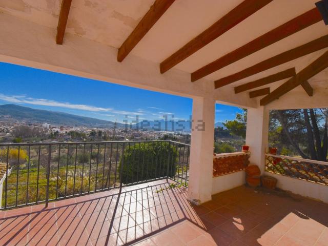 Chalet, Ibi