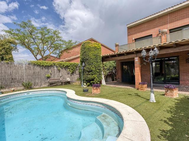 Chalet, Igualada
