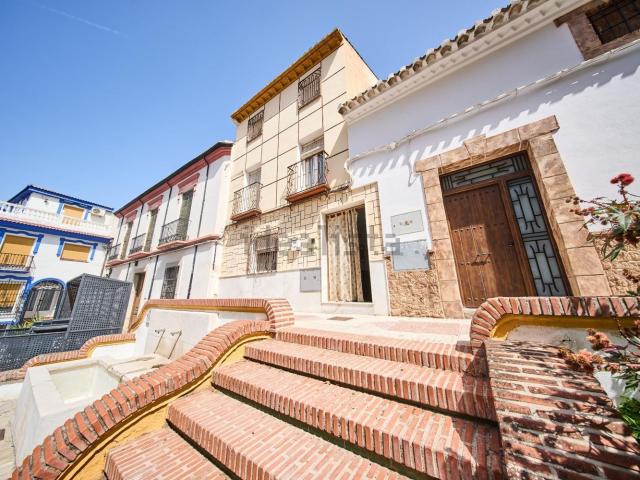 Chalet, Illora