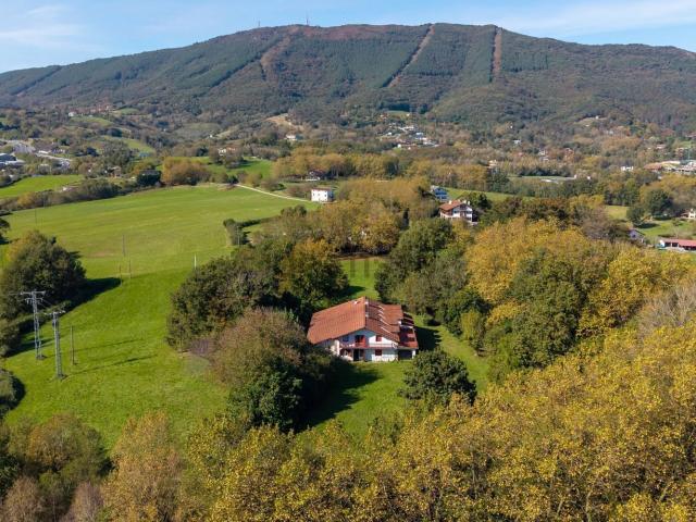 Chalet, Irun