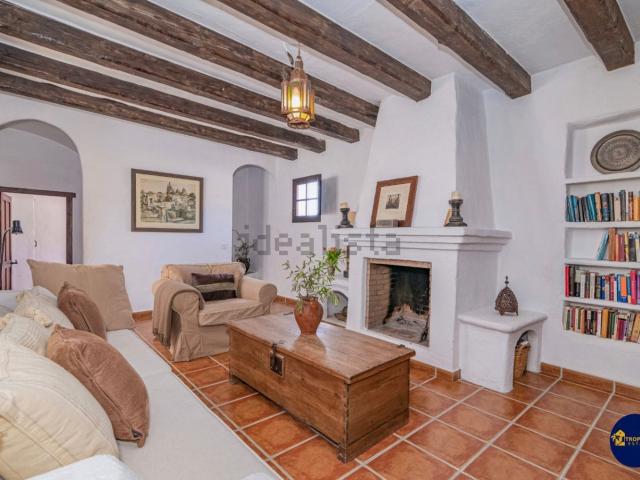 Chalet, Itrabo