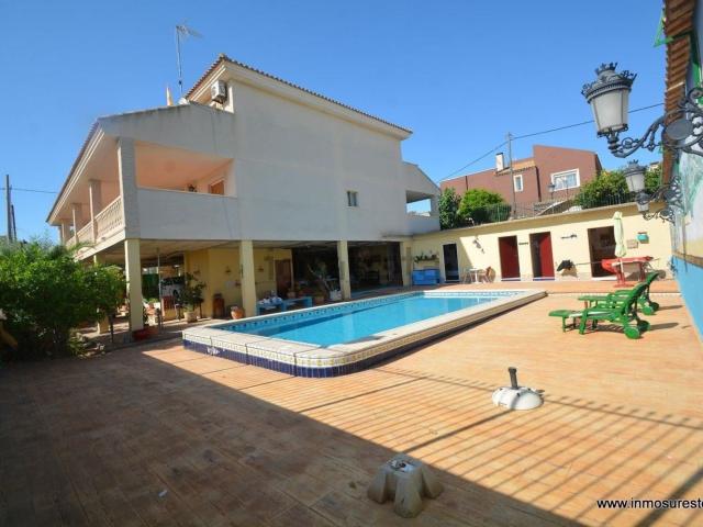 Chalet, Jacarilla