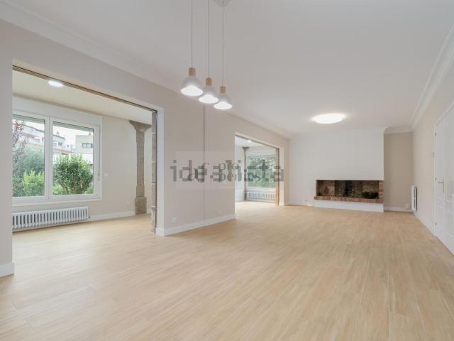 Chalet, O Castro, Vigo