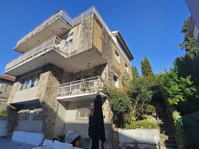 Chalet, O Castro, Vigo