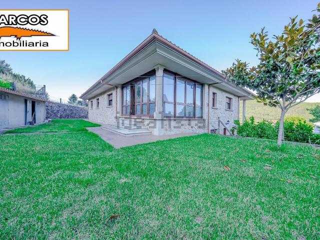 Chalet, O Rosal