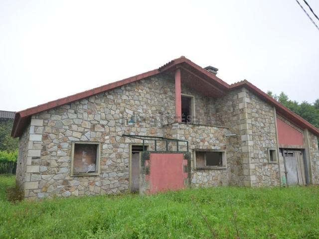 Chalet, O Rosal