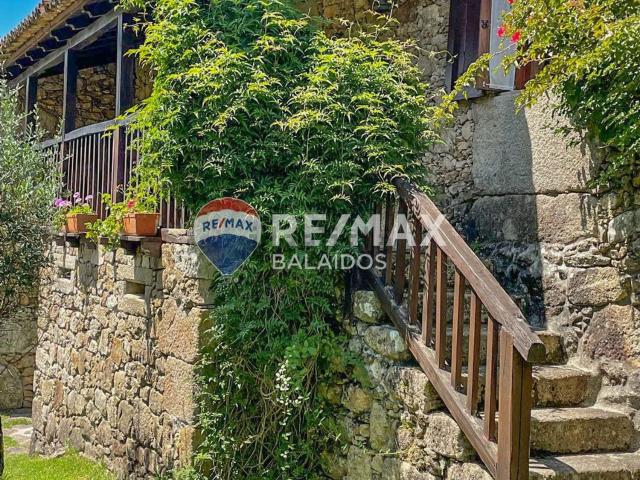 Chalet, O Rosal