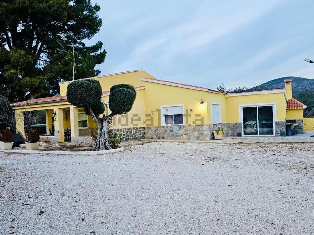 Chalet, Onil