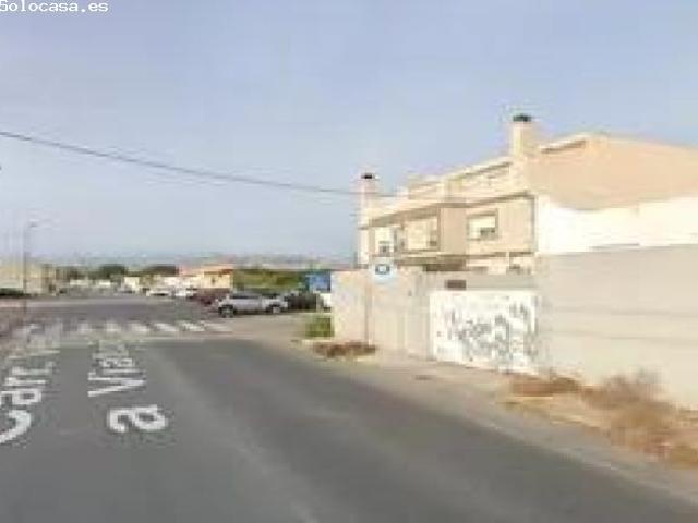 Chalet OCUPADO en venta en Almería