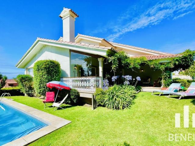 Chalet, Oia, Vigo