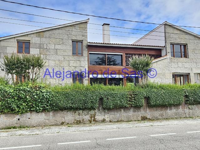 Chalet, Oia, Vigo