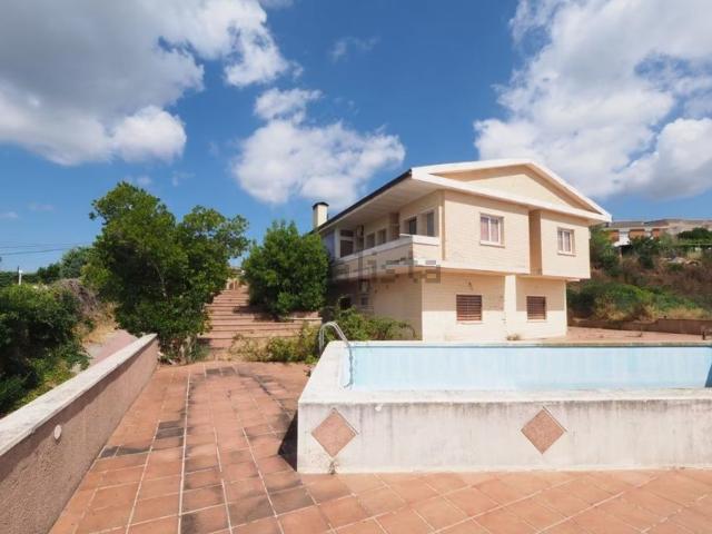 Chalet, Olesa de Bonesvalls