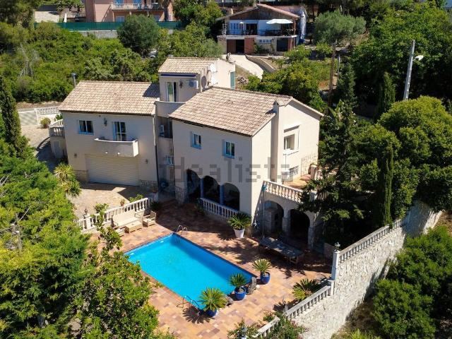 Chalet, Olivella
