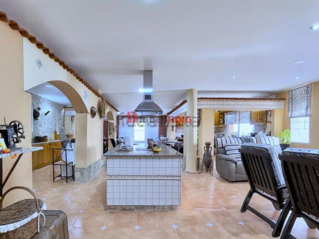 Chalet, Olivella