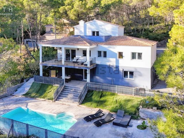 Chalet, Olivella