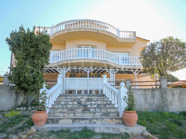 Chalet, Olivella