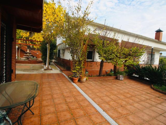Chalet, Olivella