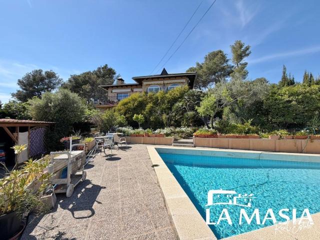 Chalet, Olivella