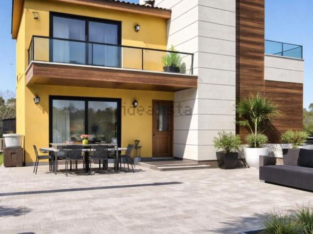 Chalet, Olivella