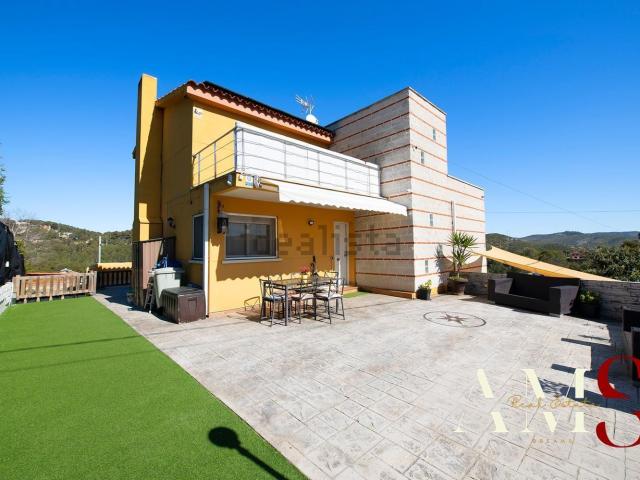 Chalet, Olivella
