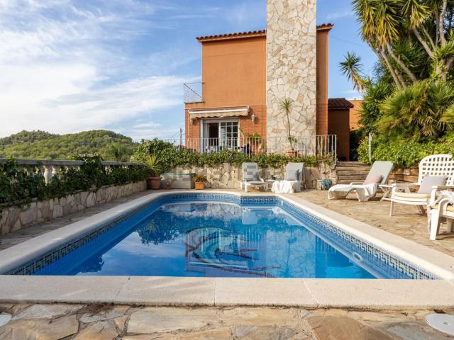 Chalet, Olivella