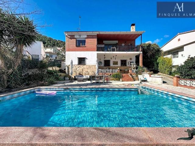 Chalet, Olivella