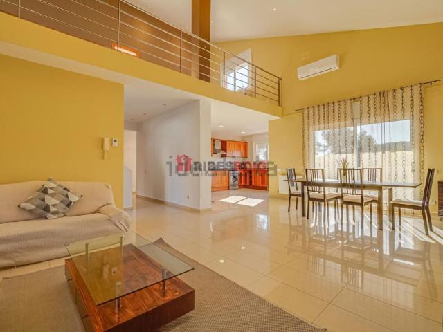 Chalet, Olivella