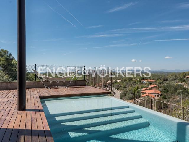 Chalet, Olivella