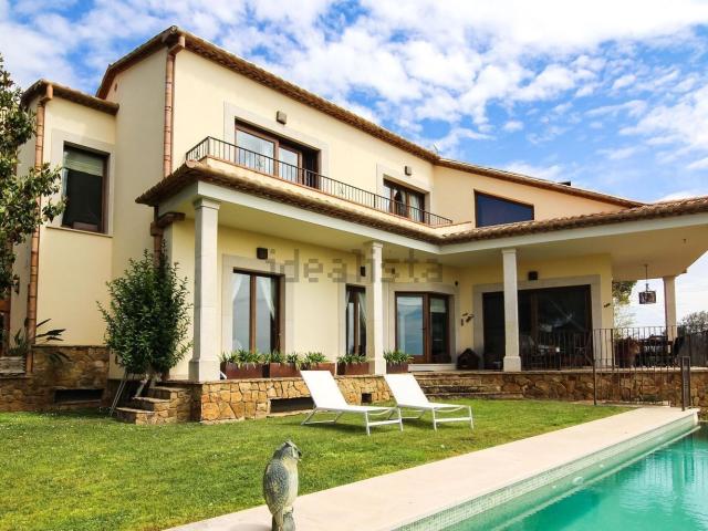 Chalet, Olivella