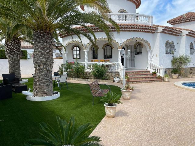 Chalet, Olivers Paseo Marítimo, Mont Roig del Camp
