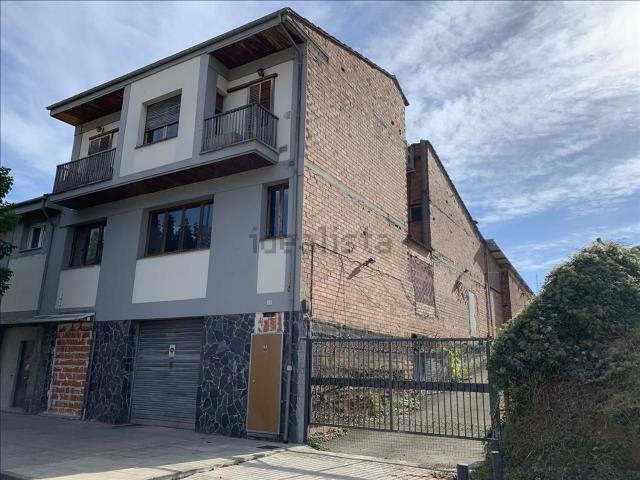 Chalet, Olot
