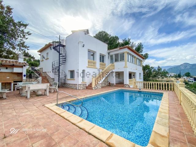 Chalet, Orba