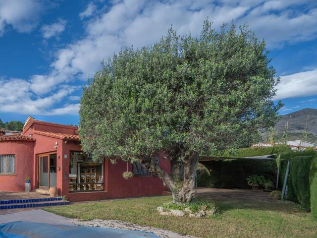 Chalet, Orba