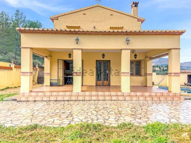 Chalet, Orba
