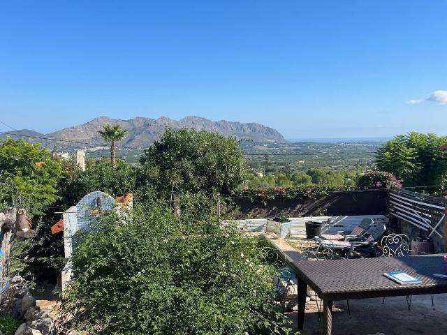Chalet, Orba