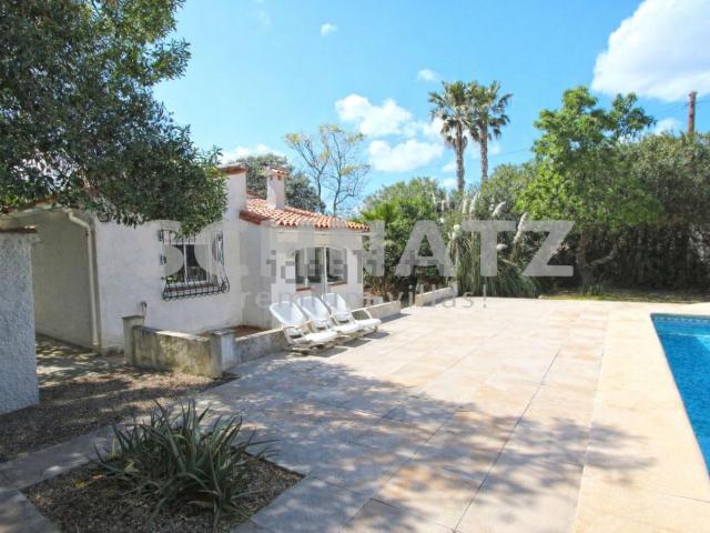 Chalet, Orba