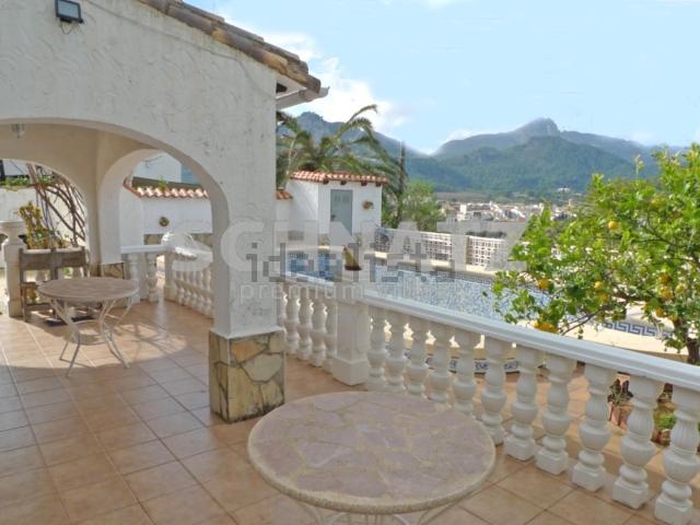 Chalet, Orba