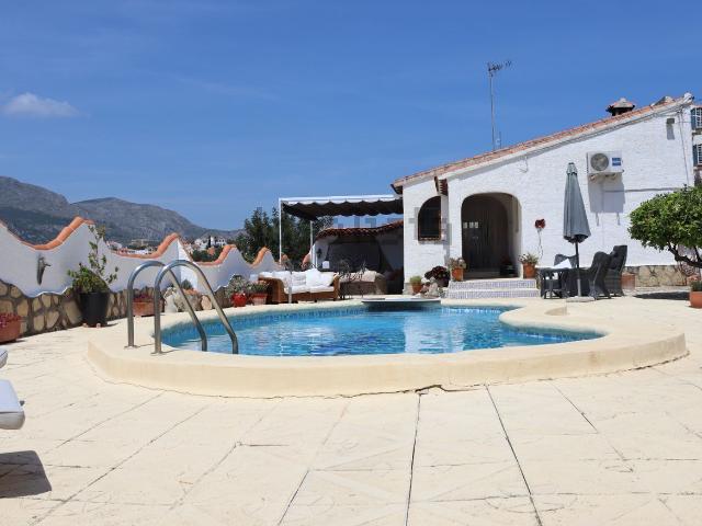 Chalet, Orba