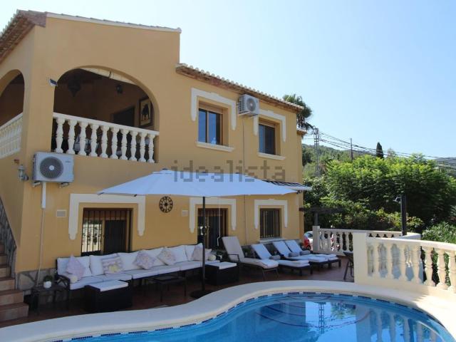 Chalet, Orba