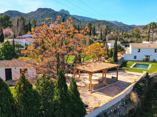 Chalet, Orba