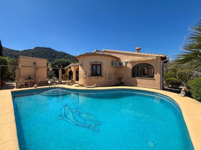 Chalet, Orba