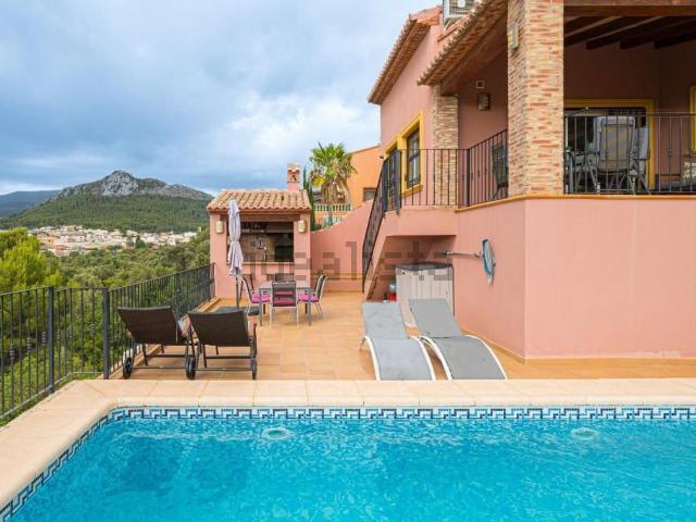 Chalet, Orba