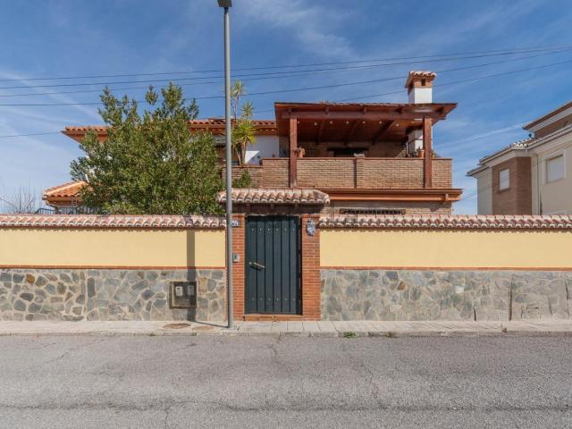 Chalet, Otura