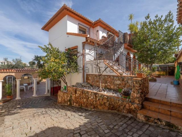 Chalet, Otura