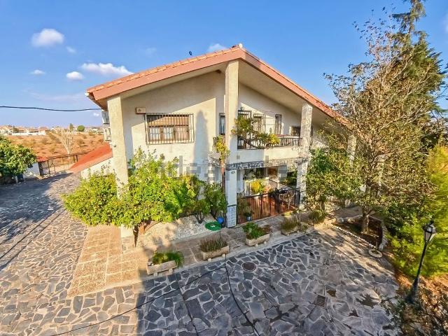 Chalet, Otura
