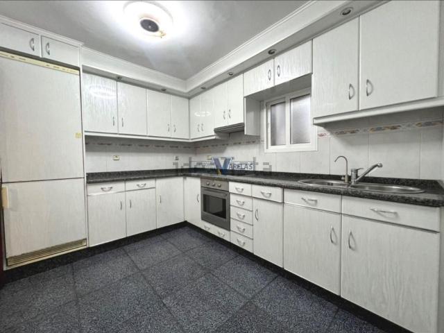 Chalet, Ourense