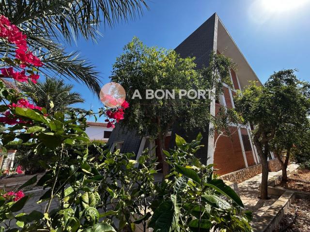 Chalet, L&apos Ampolla