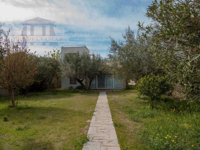 Chalet, L&apos Ampolla