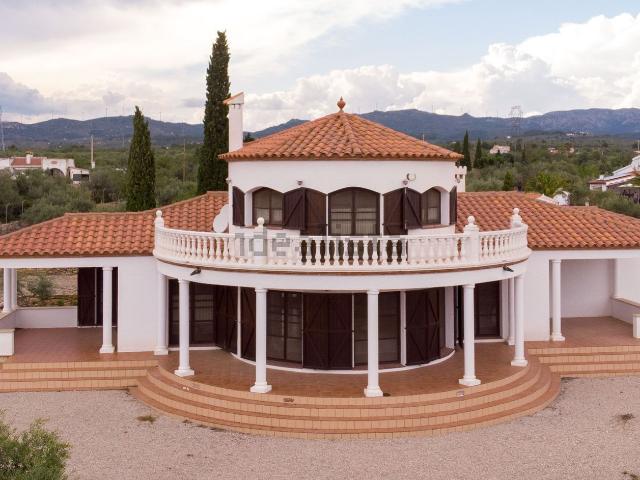 Chalet, L&apos Ampolla