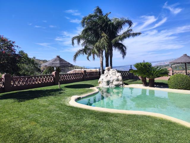 Chalet, Loja